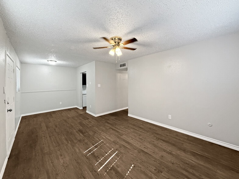 More Photos Of 401 Pinchback Rd, Beaumont Apartments For Sale