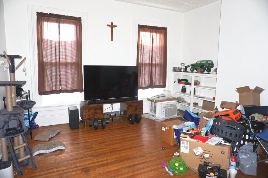 More Photos Of 257 Washington St NW, Warren Multifamily For Sale