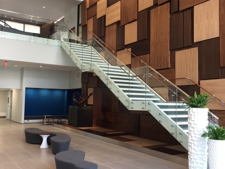 More Photos Of 250 Monroe Ave NW, Grand Rapids Office For Lease