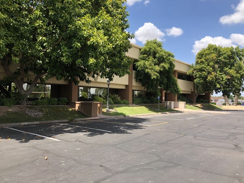 More Photos Of 401 W Baseline Rd, Tempe Office For Lease