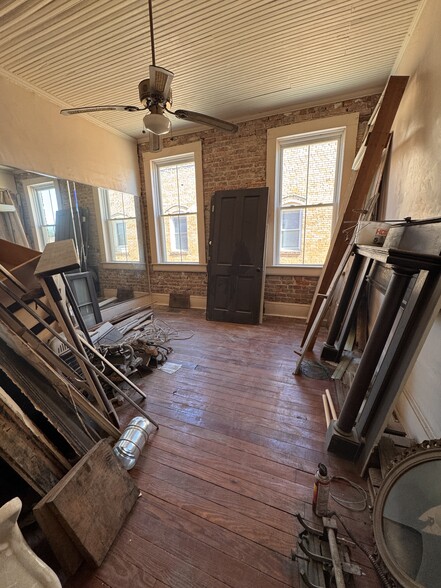 More Photos Of 2720 Cleveland St, Elloree Storefront Retail Residential For Sale