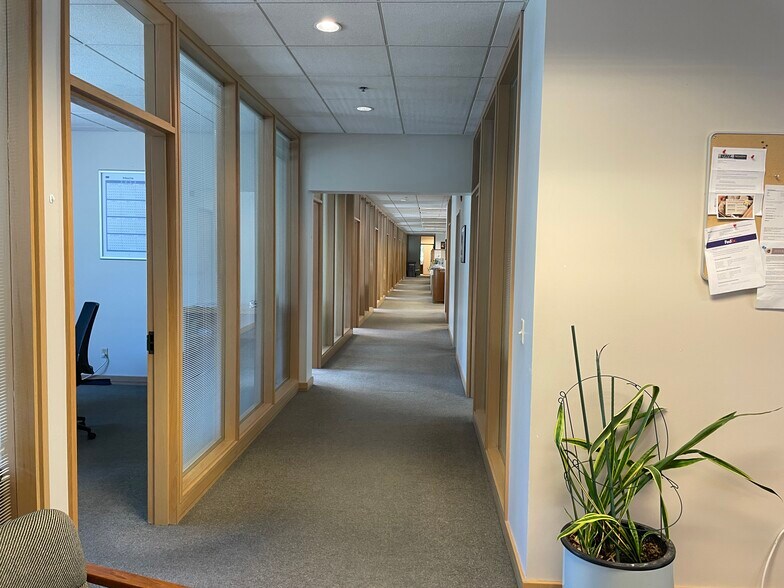 More Photos Of 6500 N Mineral Dr, Coeur d'Alene Office For Sale