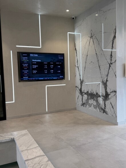 More Photos Of 10801 National Blvd, Los Angeles Office For Lease