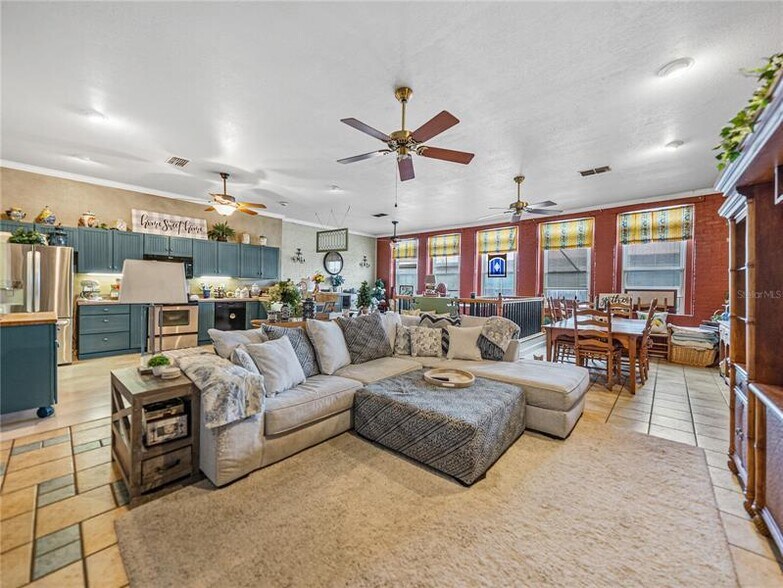 More Photos Of 135 S Central Ave, Bartow Storefront Retail Residential For Sale