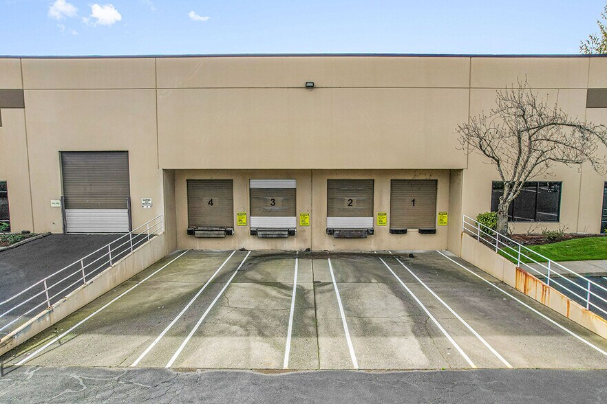 More Photos Of 27350 SW 95th Ave, Wilsonville Unknown For Lease