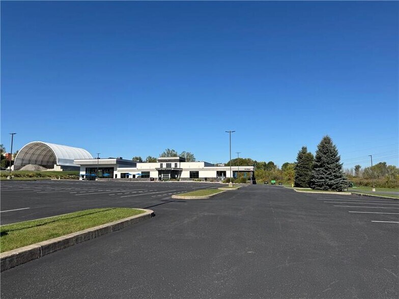 More Photos Of 3535 Walters Rd, Syracuse Restaurant For Sale