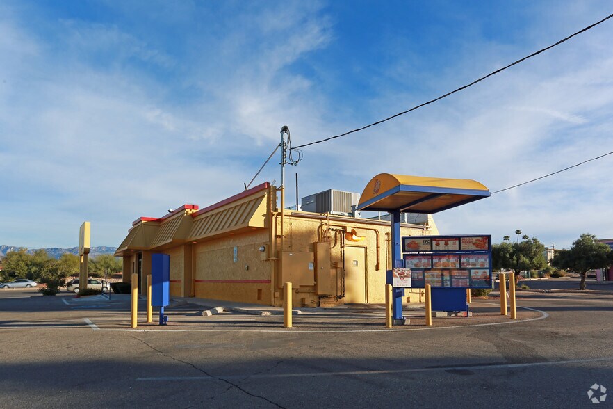 More Photos Of 7980 E Broadway Blvd, Tucson Fast Food For Lease