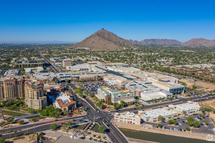 More Photos Of 7150 E Camelback Rd, Scottsdale Office For Lease