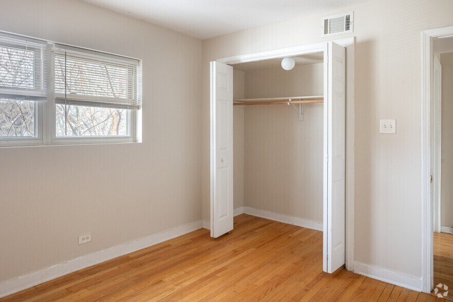 More Photos Of 7635 S Coles Ave, Chicago Apartments For Sale