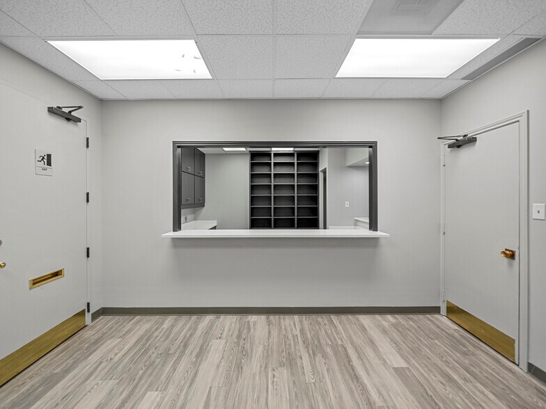 More Photos Of 375 Municipal Dr, Richardson Medical For Sale