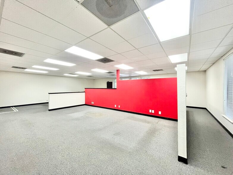 More Photos Of 5301 Madison Ave, Sacramento Loft Creative Space For Lease