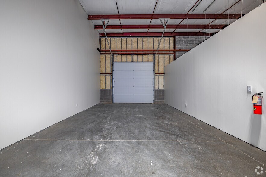 More Photos Of 3630 Ohara Rd, Erlanger Showroom For Lease