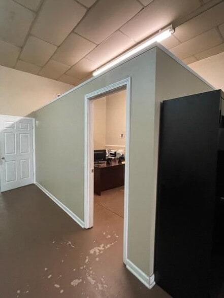 More Photos Of 2951 Jefferson St, Macon Office Residential For Sale
