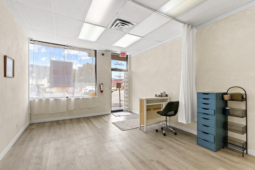 More Photos Of 2411 Drought Rd, West Kelowna General Retail For Lease