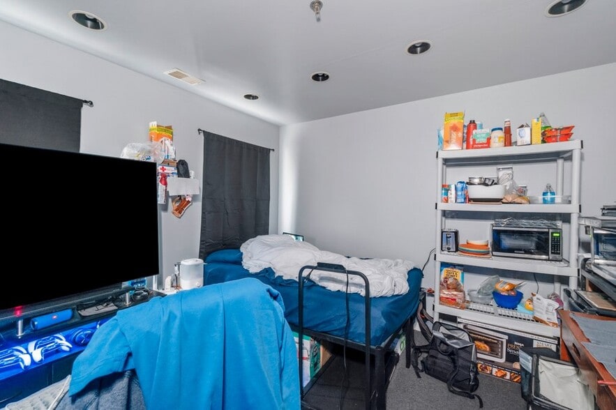 More Photos Of 3921 Old York Rd, Baltimore Specialty For Sale