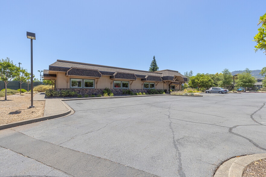 More Photos Of 1101 Vintage Ave, Saint Helena Office For Sale