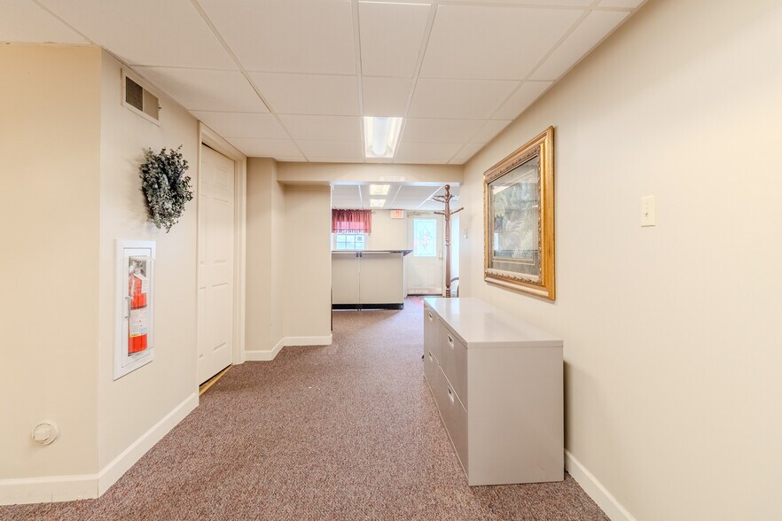 More Photos Of 2703 Mosside Blvd, Monroeville Medical For Lease