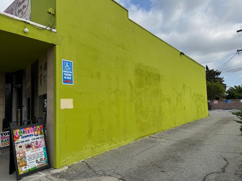 More Photos Of 11912-11914 Rosecrans Ave, Norwalk Storefront For Lease