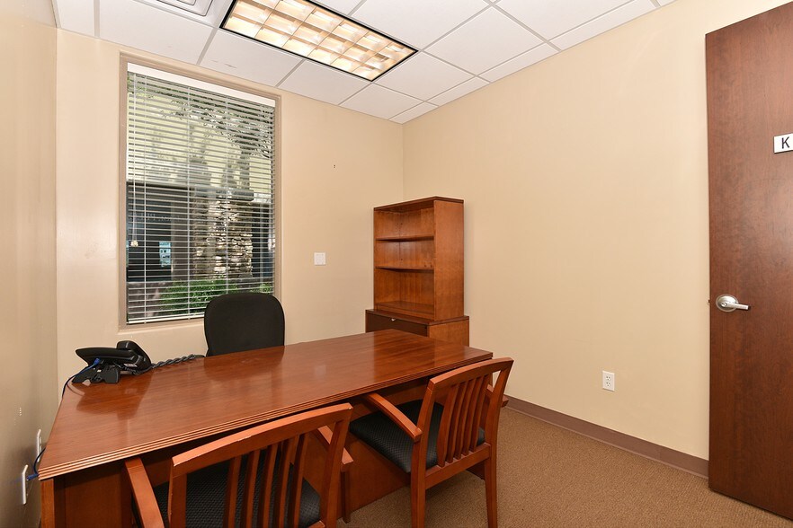 More Photos Of 34975 N North Valley Pky, Phoenix Medical For Lease