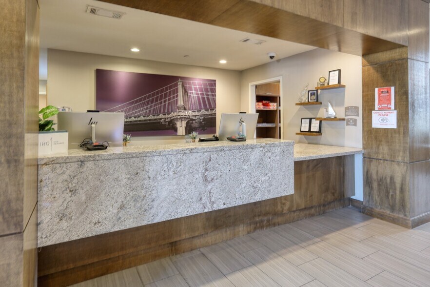 More Photos Of 4819 Canyon Lakes Trace Dr, Humble Hotel For Sale