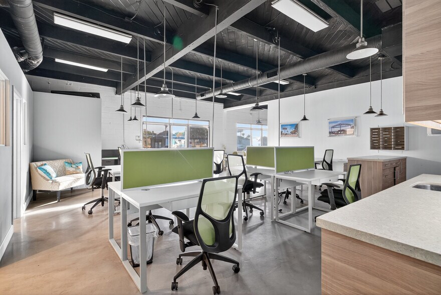 More Photos Of 401 Torrance Blvd, Redondo Beach Unknown For Lease