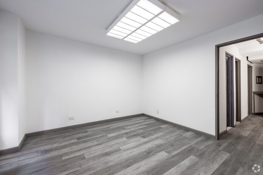 More Photos Of 310 Lexington Ave, New York Apartments For Sale