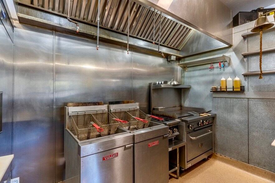 More Photos Of 6603 Lake Tulloch Pl, Copperopolis Restaurant For Sale