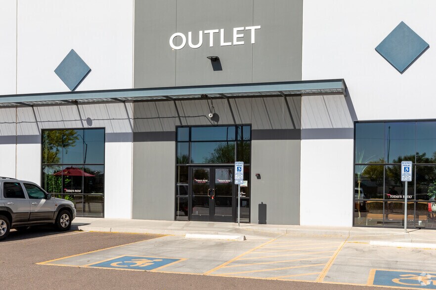 More Photos Of 24400 N 19th Ave, Phoenix Warehouse For Lease