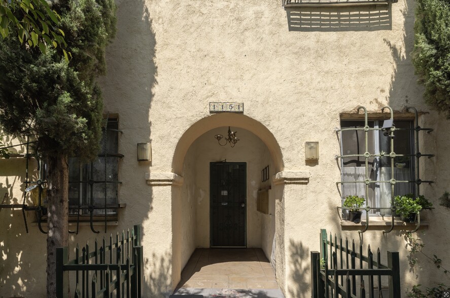 More Photos Of 1151 N Kingsley Dr, Los Angeles Apartments For Sale