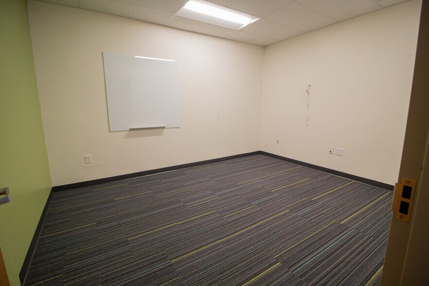 More Photos Of 20 Madison Avenue Ext, Albany Office For Lease