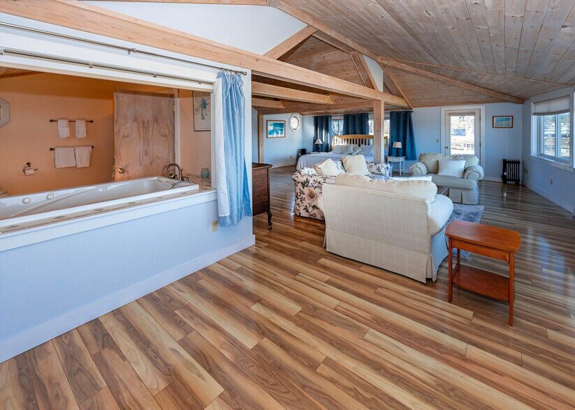 More Photos Of 109 Shore Rd, Southwest Harbor Flex For Sale