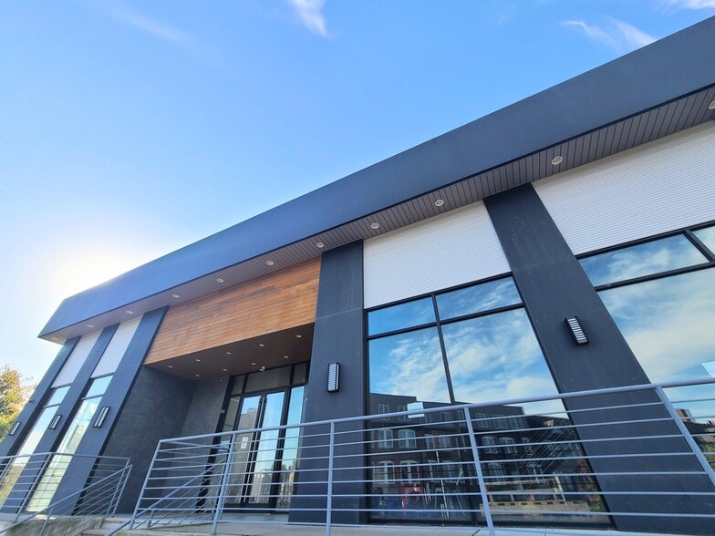 More Photos Of 360 Georges Rd, North Brunswick Storefront For Lease