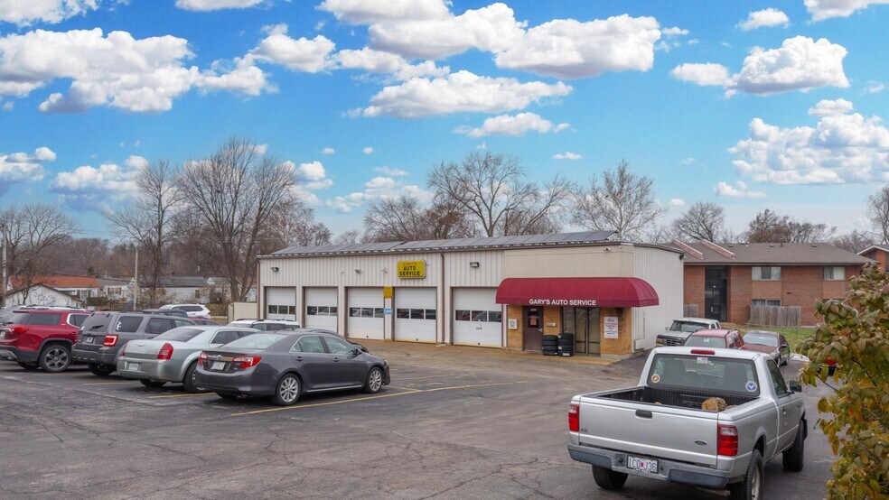 Primary Photo Of 1779 N Highway 67, Florissant General Retail For Sale