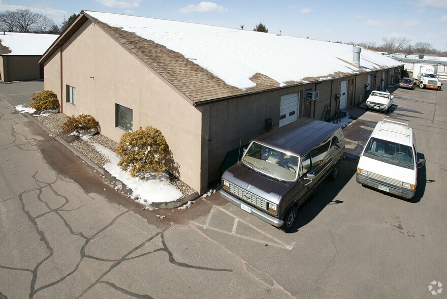 More Photos Of 160 Oak St, Glastonbury Light Manufacturing For Sale