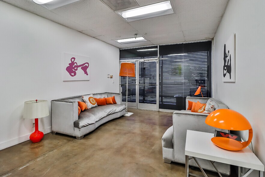 More Photos Of 12224 Montague St, Pacoima Distribution For Lease