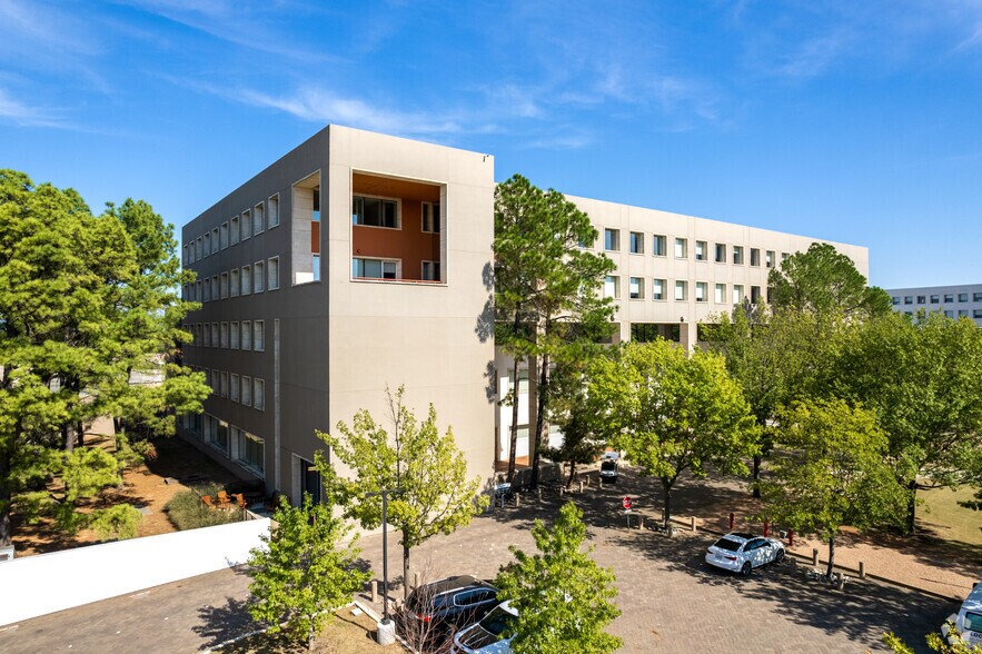 More Photos Of 1301 Solana Blvd, Westlake Office For Lease