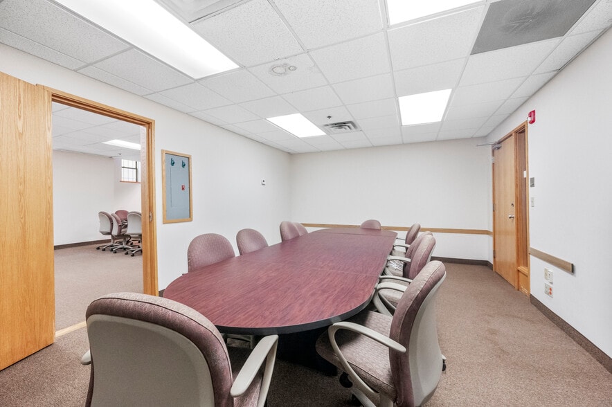 More Photos Of 19-29 Mechanic St, Worcester Office For Sale