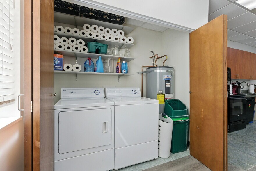 More Photos Of 400 NE Roberts Ave, Gresham Medical For Sale