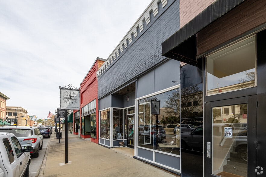Primary Photo Of 119 S 3rd St, Smithfield Storefront For Lease