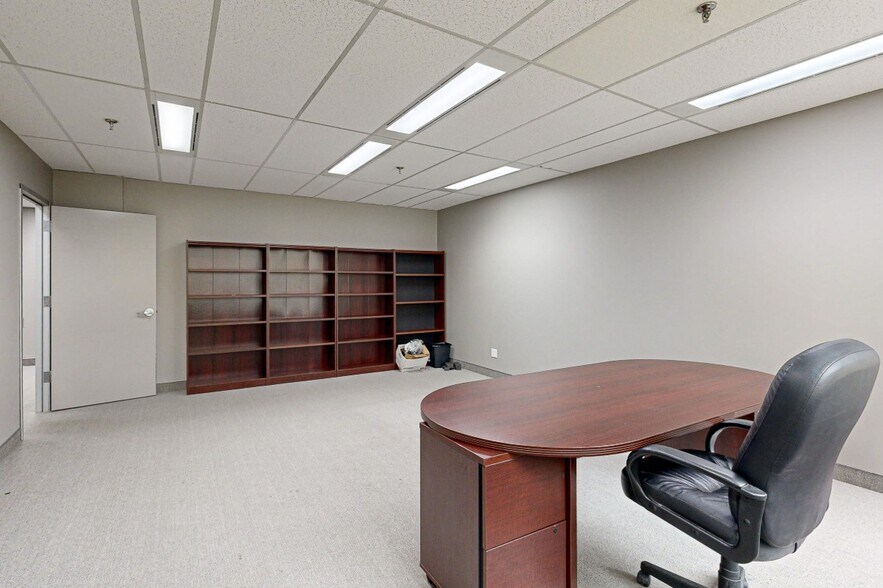 More Photos Of 45 Sheppard Ave E, Toronto Unknown For Lease