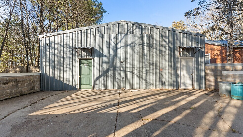 Primary Photo Of 1320 E Pump Station Rd, Fayetteville Light Manufacturing For Sale