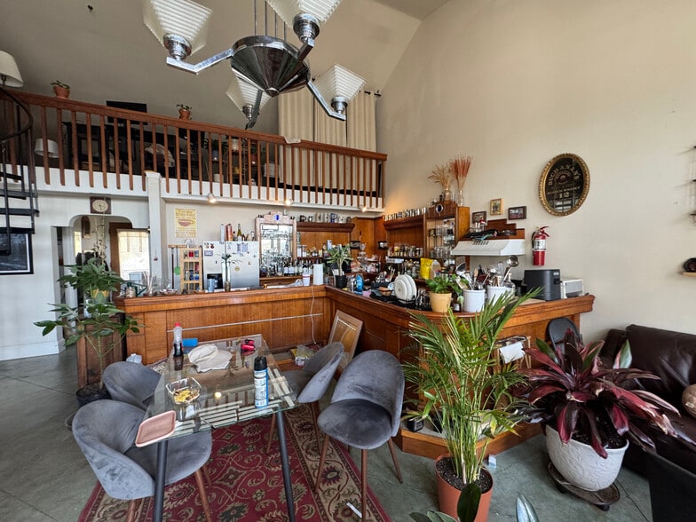 More Photos Of , Atlanta General Retail For Sale