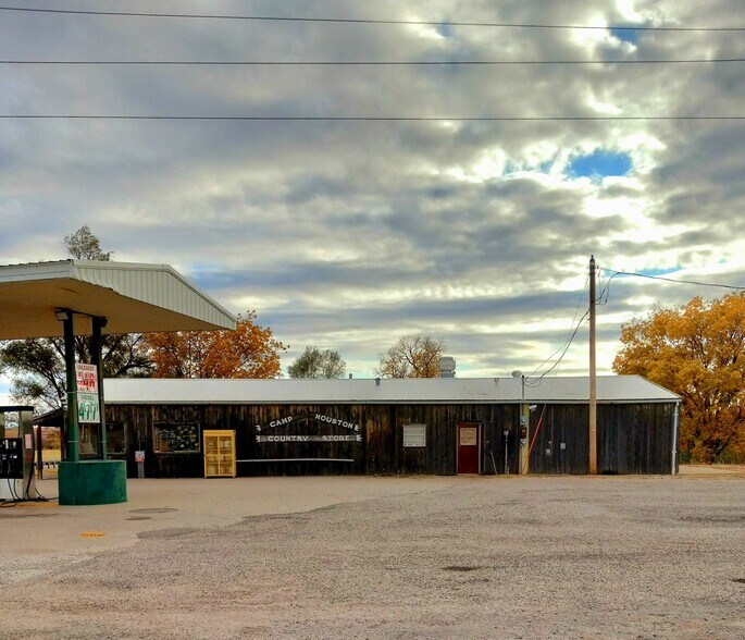 More Photos Of 27971 OK-50, Freedom Convenience Store For Sale