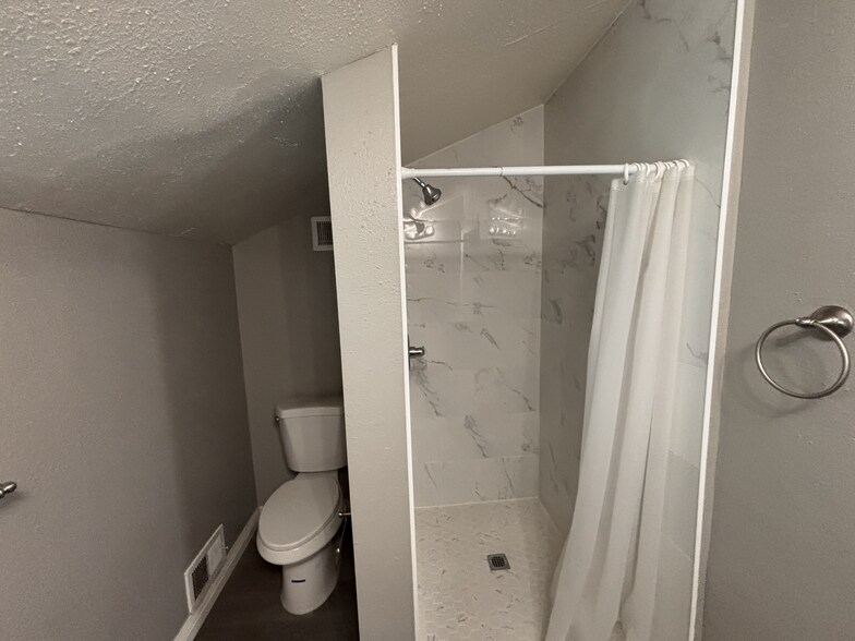 More Photos Of 1000 N Sloan Ave, Compton Multifamily For Sale