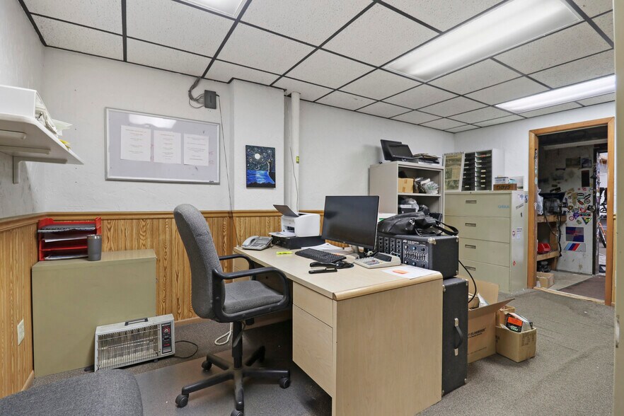 More Photos Of 2926 75th St, Kenosha Freestanding For Sale