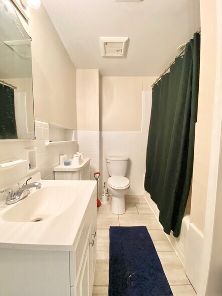 More Photos Of 8329 Delaware Ave, Upper Darby Service For Sale