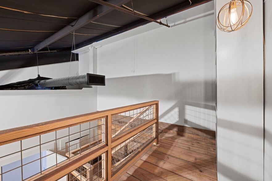 More Photos Of 226 W Washington St, Madison Freestanding For Sale