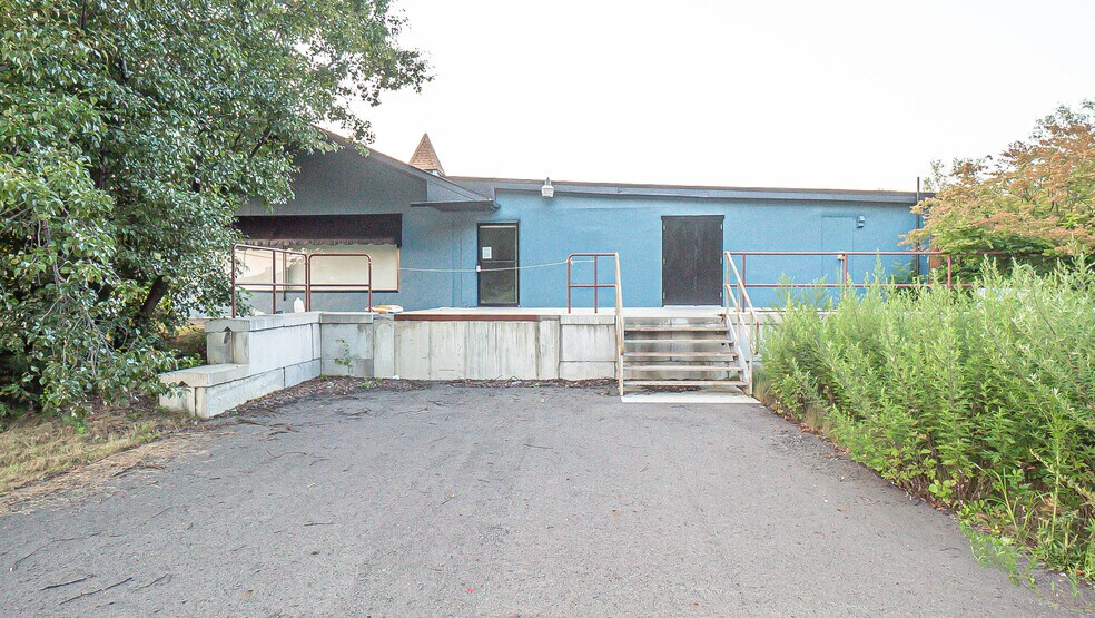 More Photos Of 906 Rt-28, Kingston Restaurant For Sale