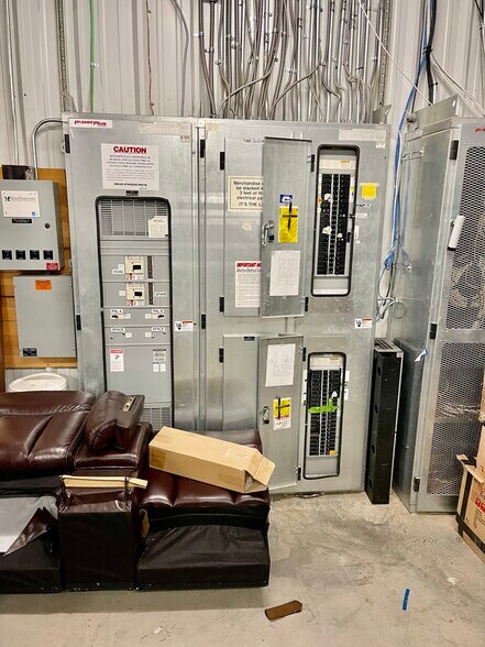 More Photos Of 3600 Main St, Jasper Storefront For Lease