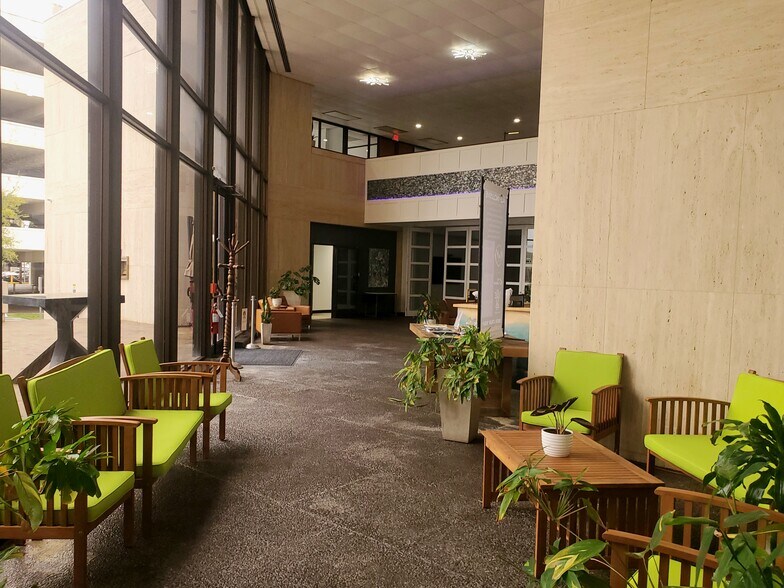 More Photos Of 2121 Market St, Galveston Coworking Space